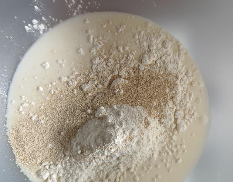 纯奶手撕吐司的做法 步骤1