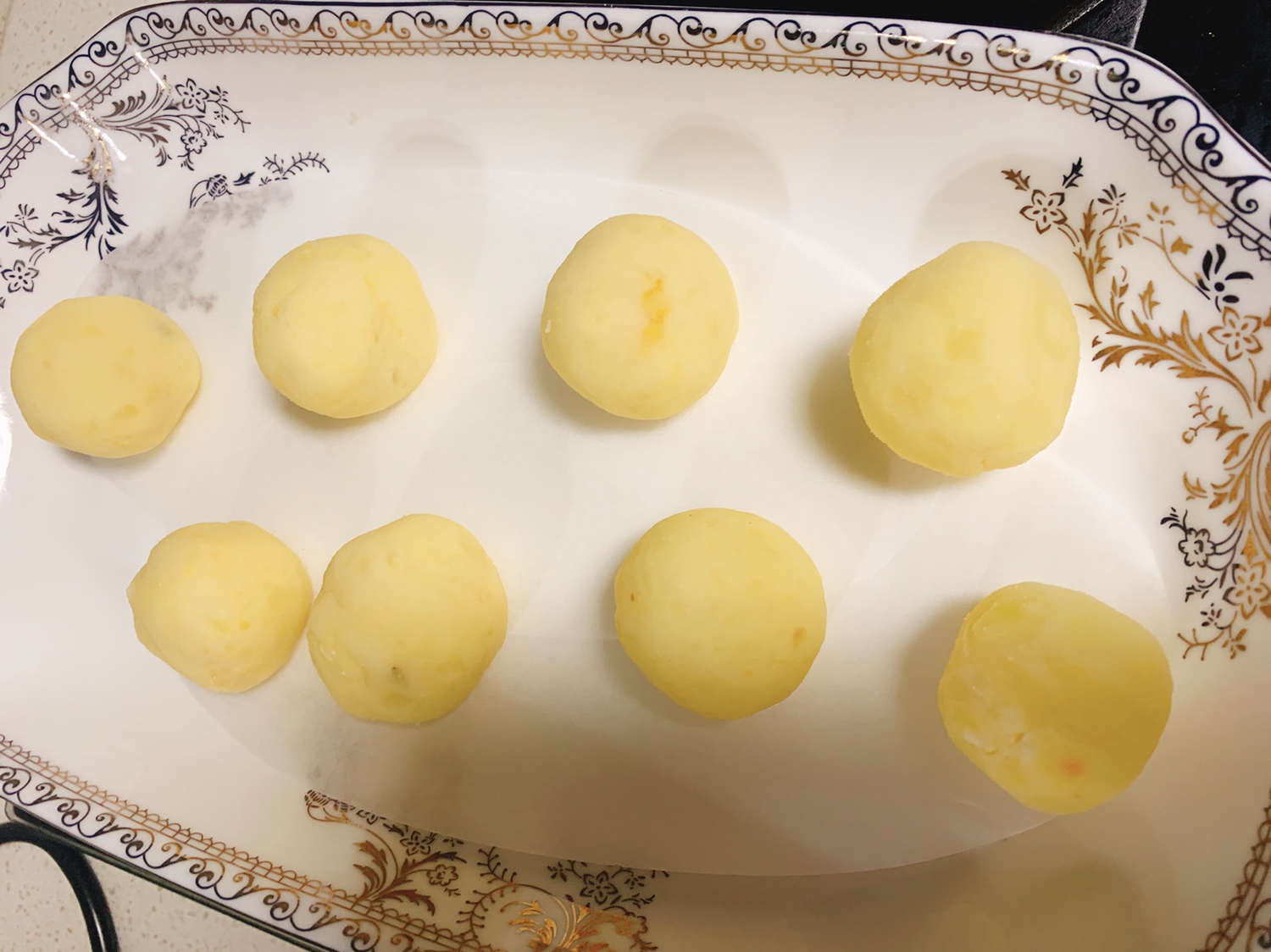 香酥土豆球的做法 步骤2
