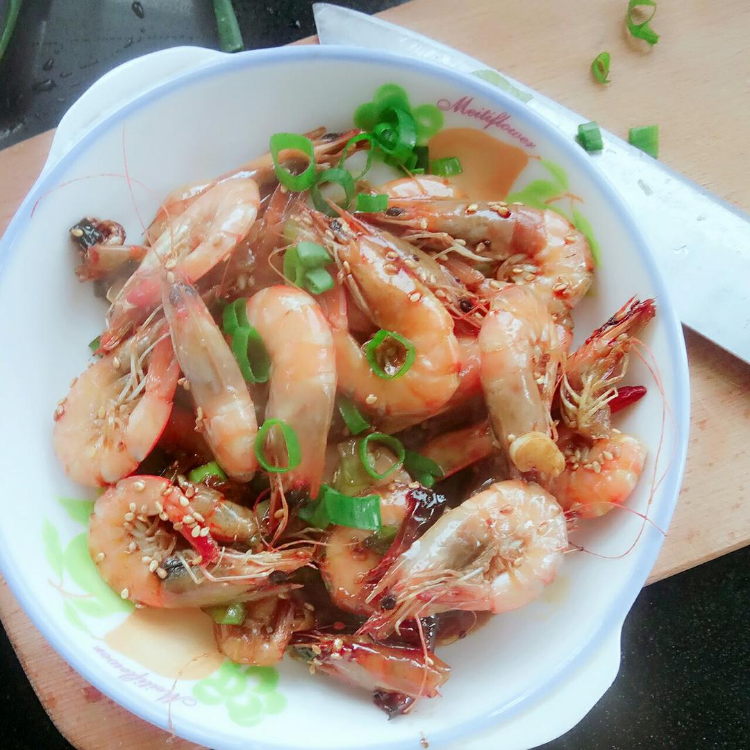 香辣爆虾  （简单又美味）