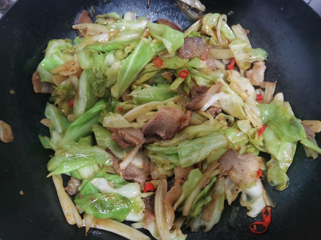 包菜炒肉