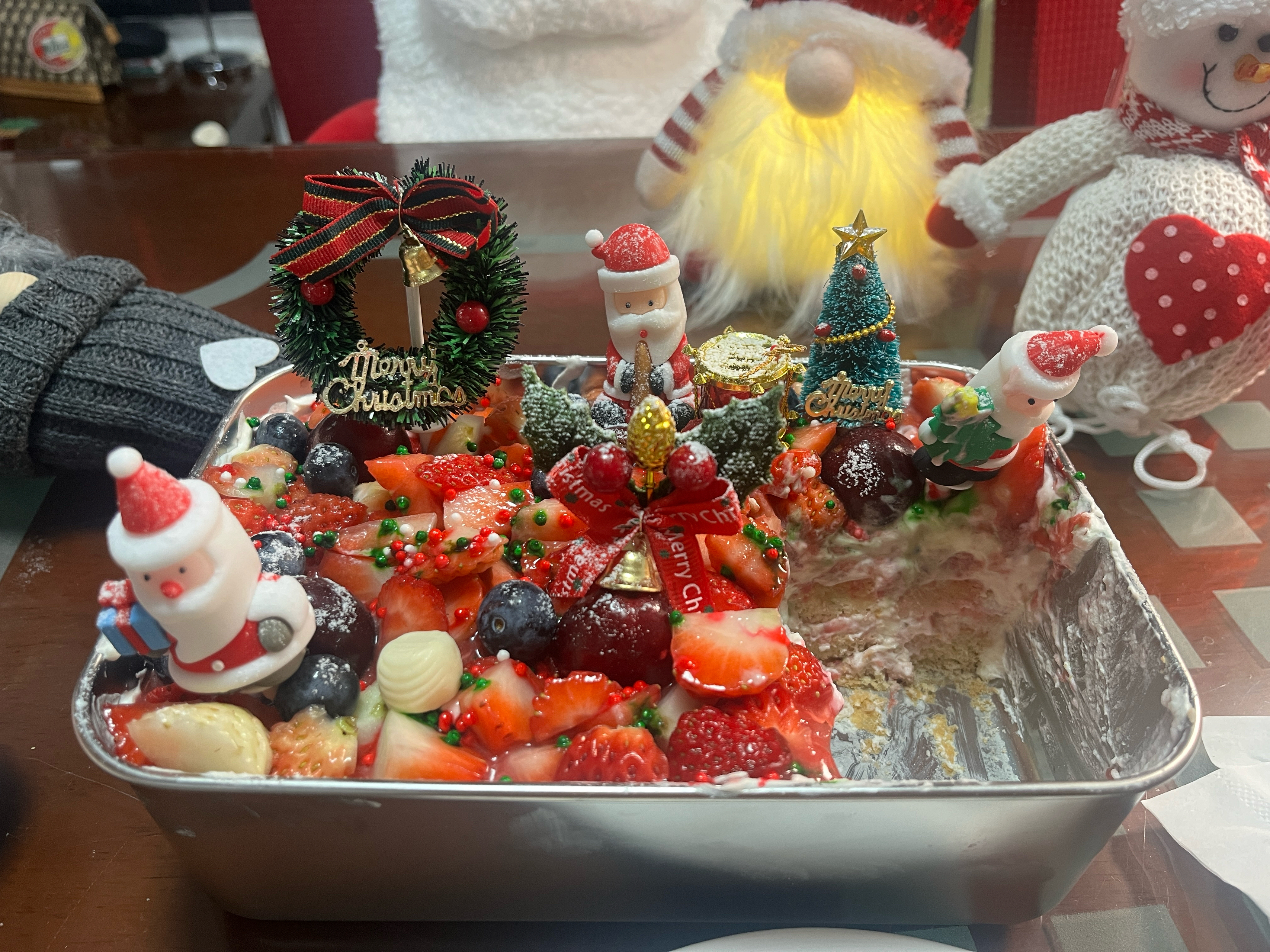 40分钟完成的圣诞草莓盒子蛋糕的做法 步骤9
