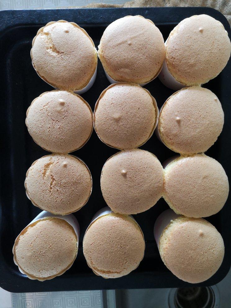 纸杯蛋糕 8寸戚风蛋糕的量