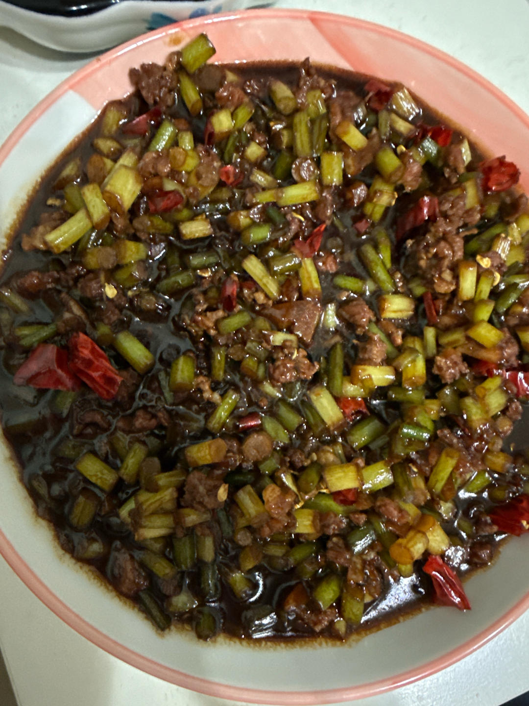 蒜苔炒肉末，三碗米饭都不够吃