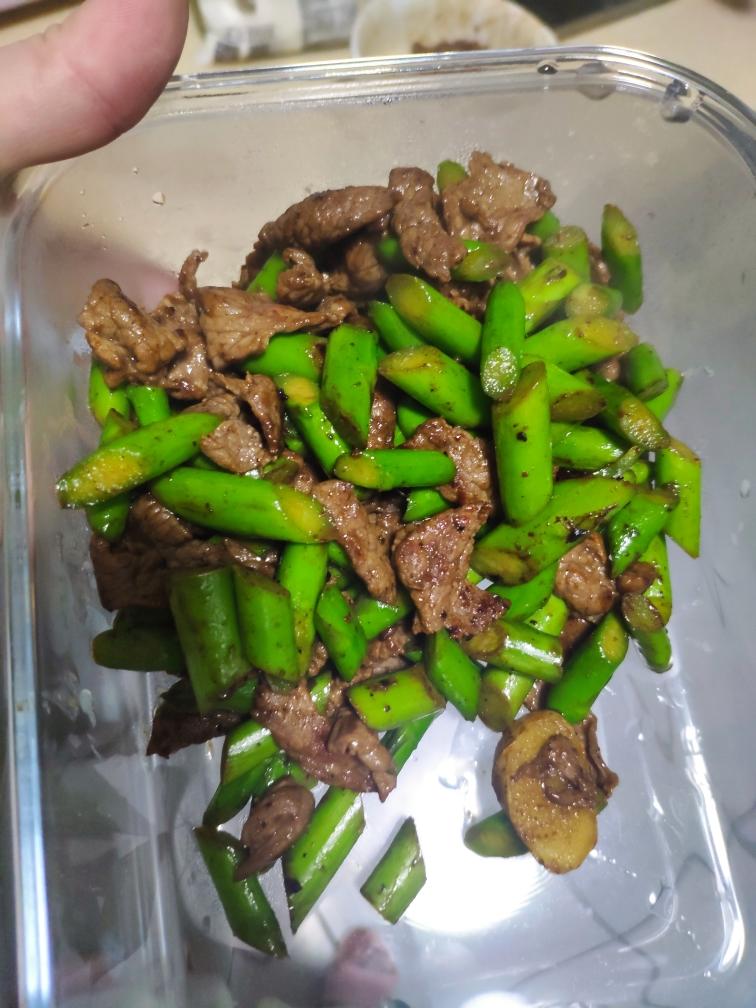 芦笋炒肉片