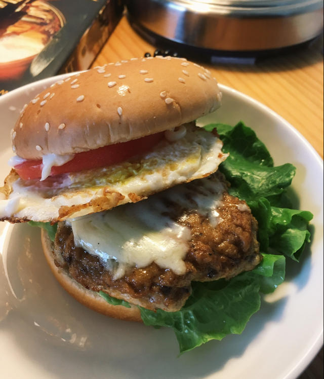 肯德基早餐汉堡轻松在家做 ---『玉米鸡肉汉堡包』