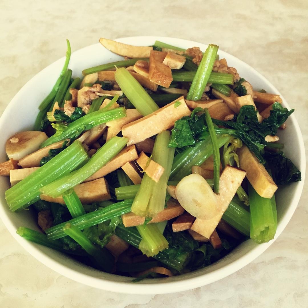 芹菜炒香干