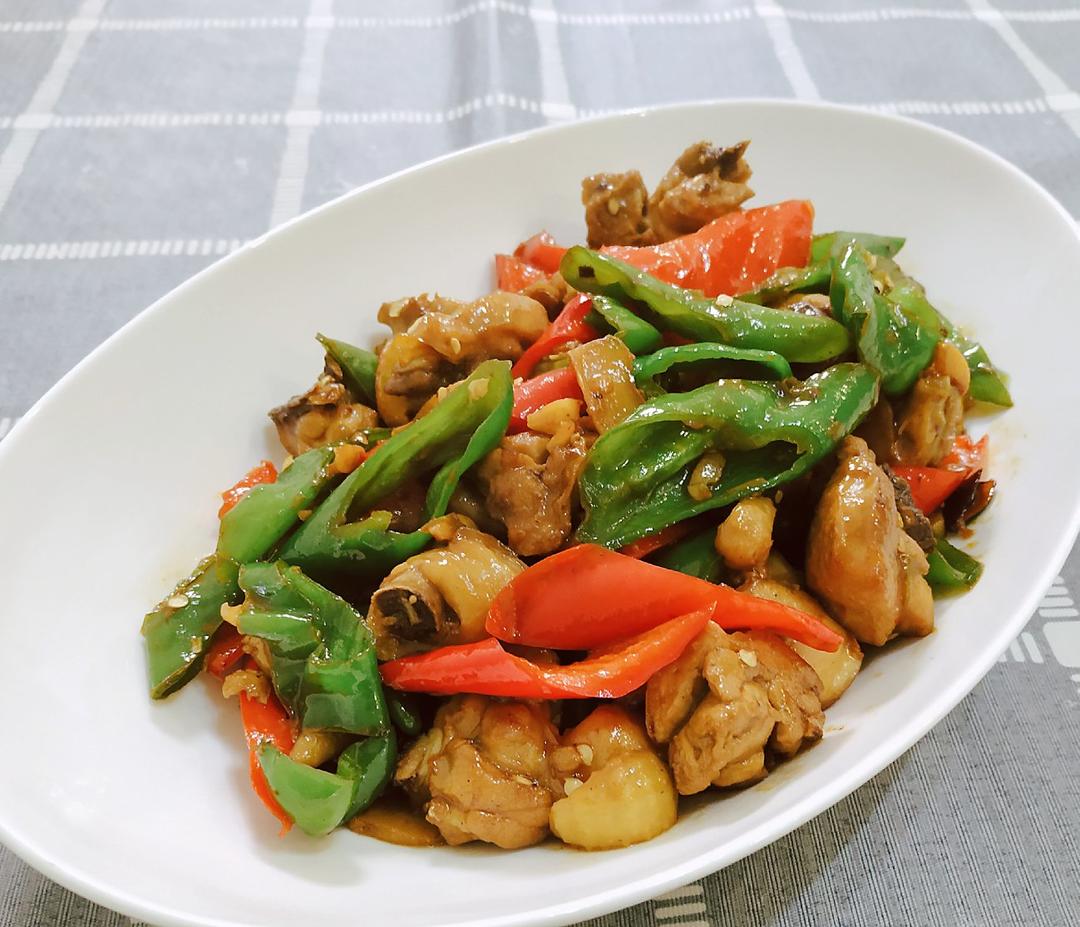 青红椒爆炒鸡块(米饭杀手)