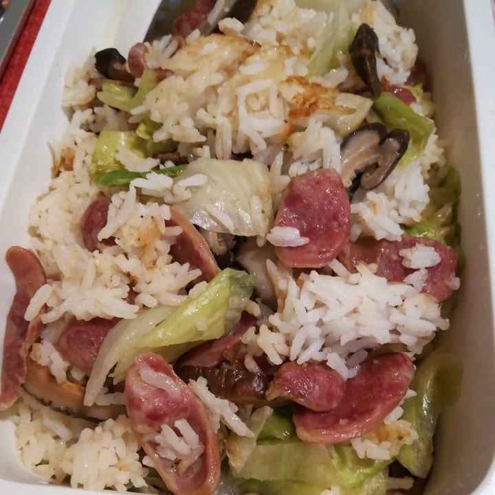 【电饭煲腊肠煲仔饭】