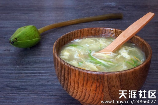 荷花豆皮鸡蛋羹