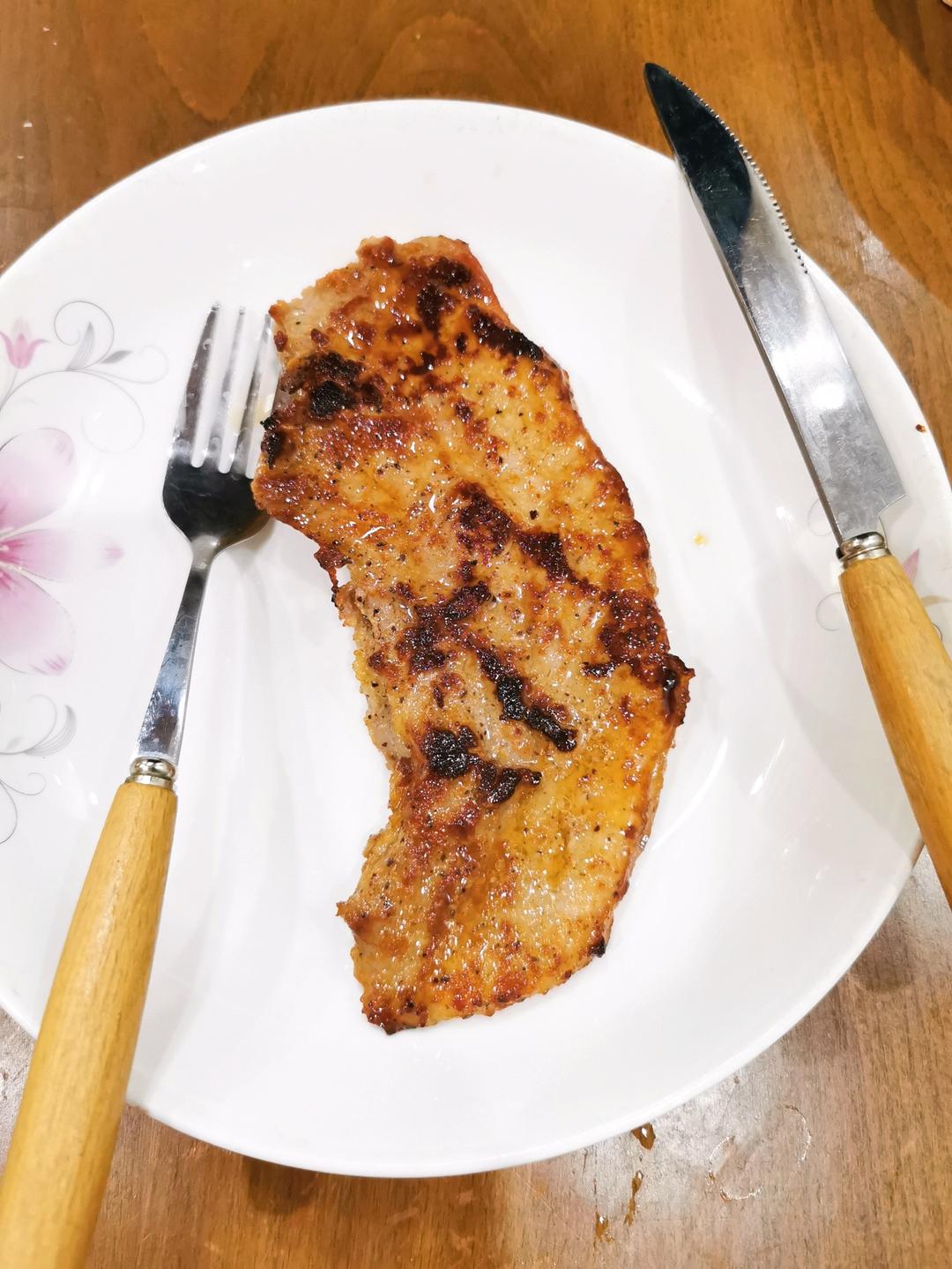 煎猪扒（超简单）和其他的猪扒在这食谱的最下面