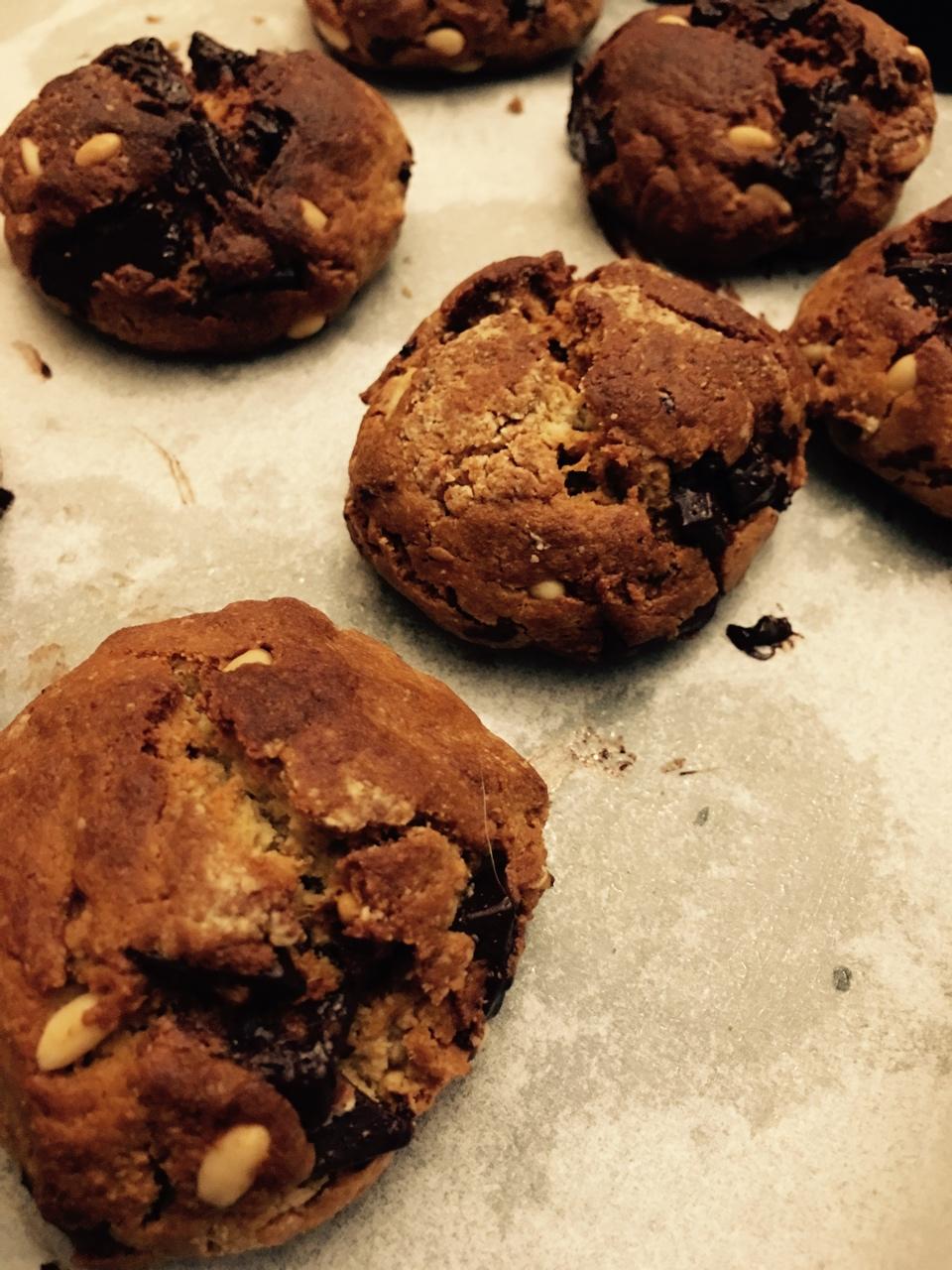 纯杏仁巧克力椰香大曲奇