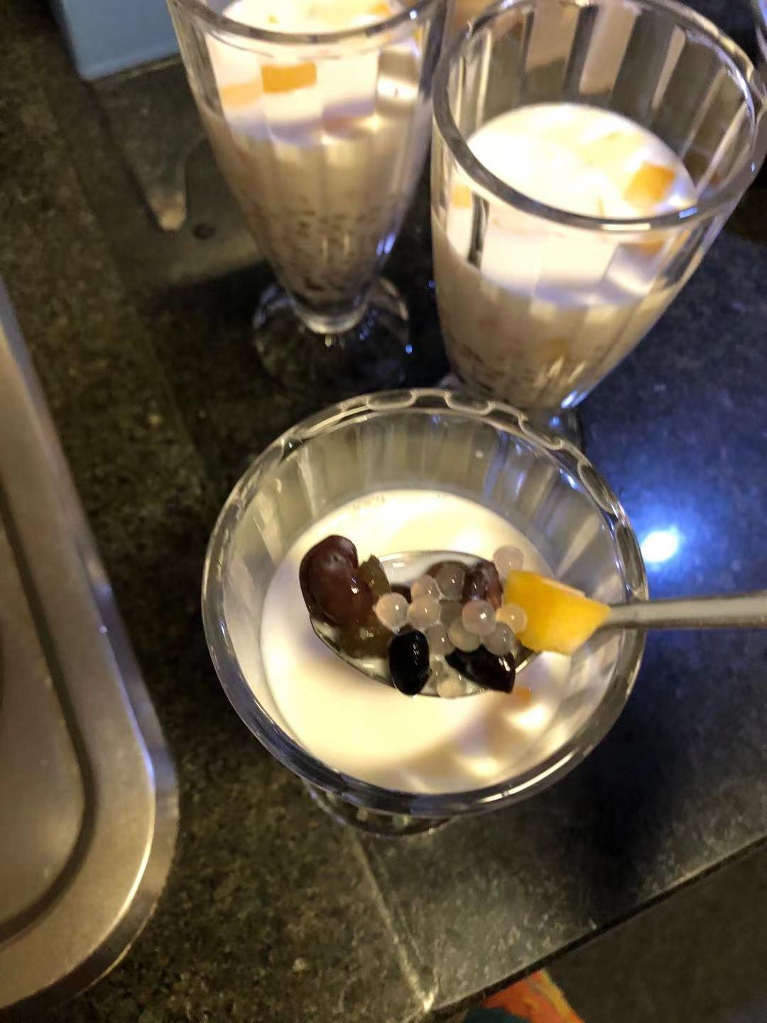 黄桃红豆西米露