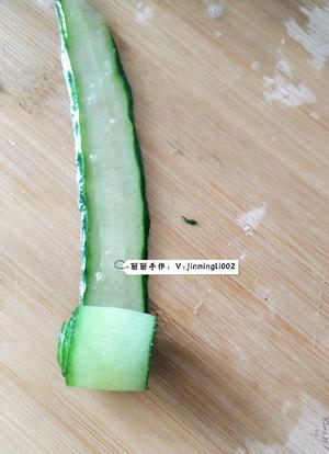 夏天必吃菜-黄瓜卷的做法 步骤3