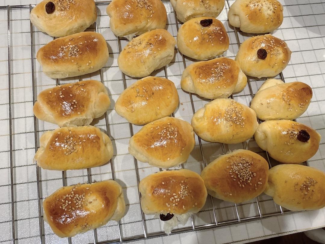 Happy520!  蒜香火腿肠面包（小热狗）给无肉不欢的你～孙小美的手作