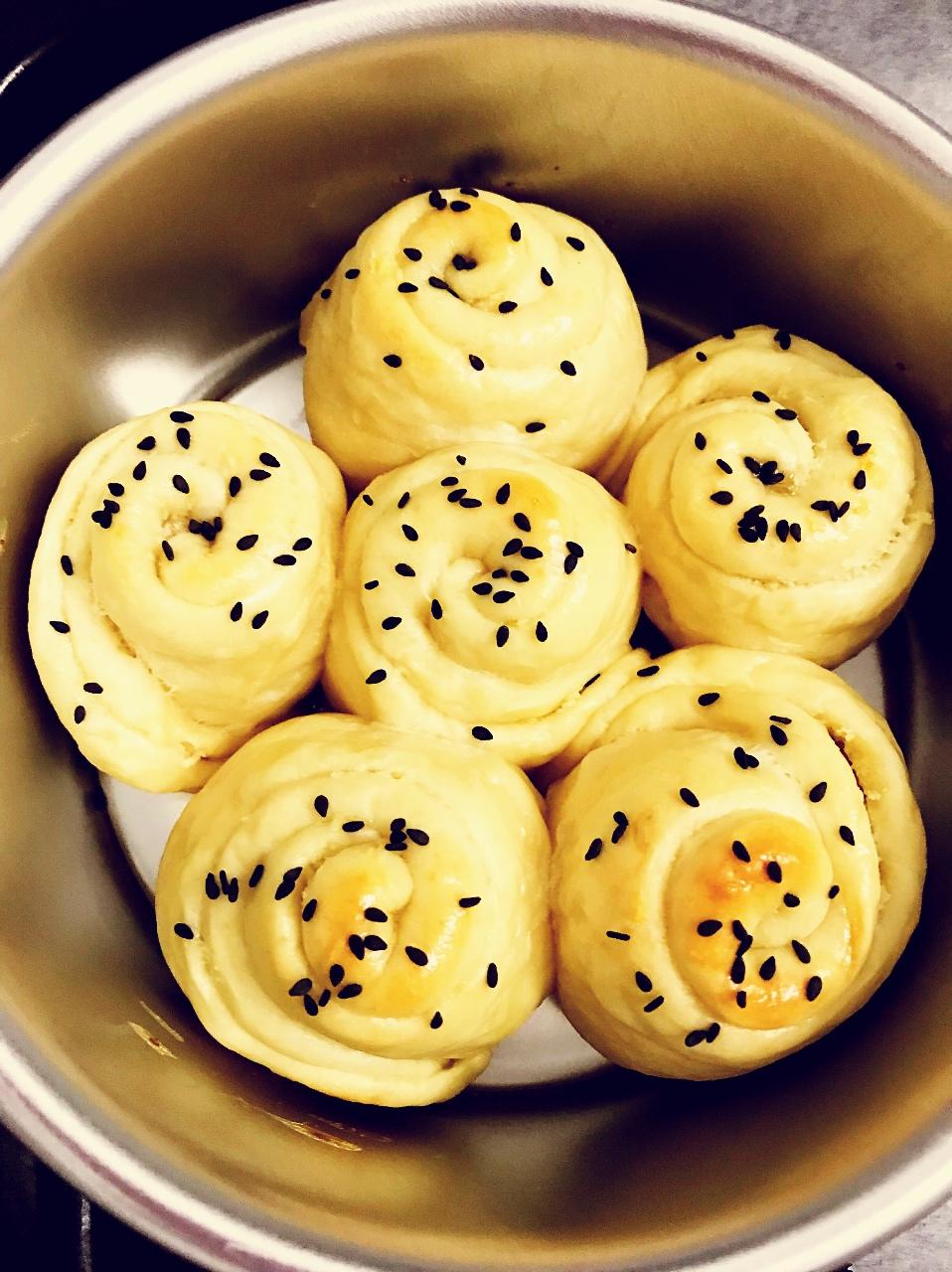 椰蓉花环面包
