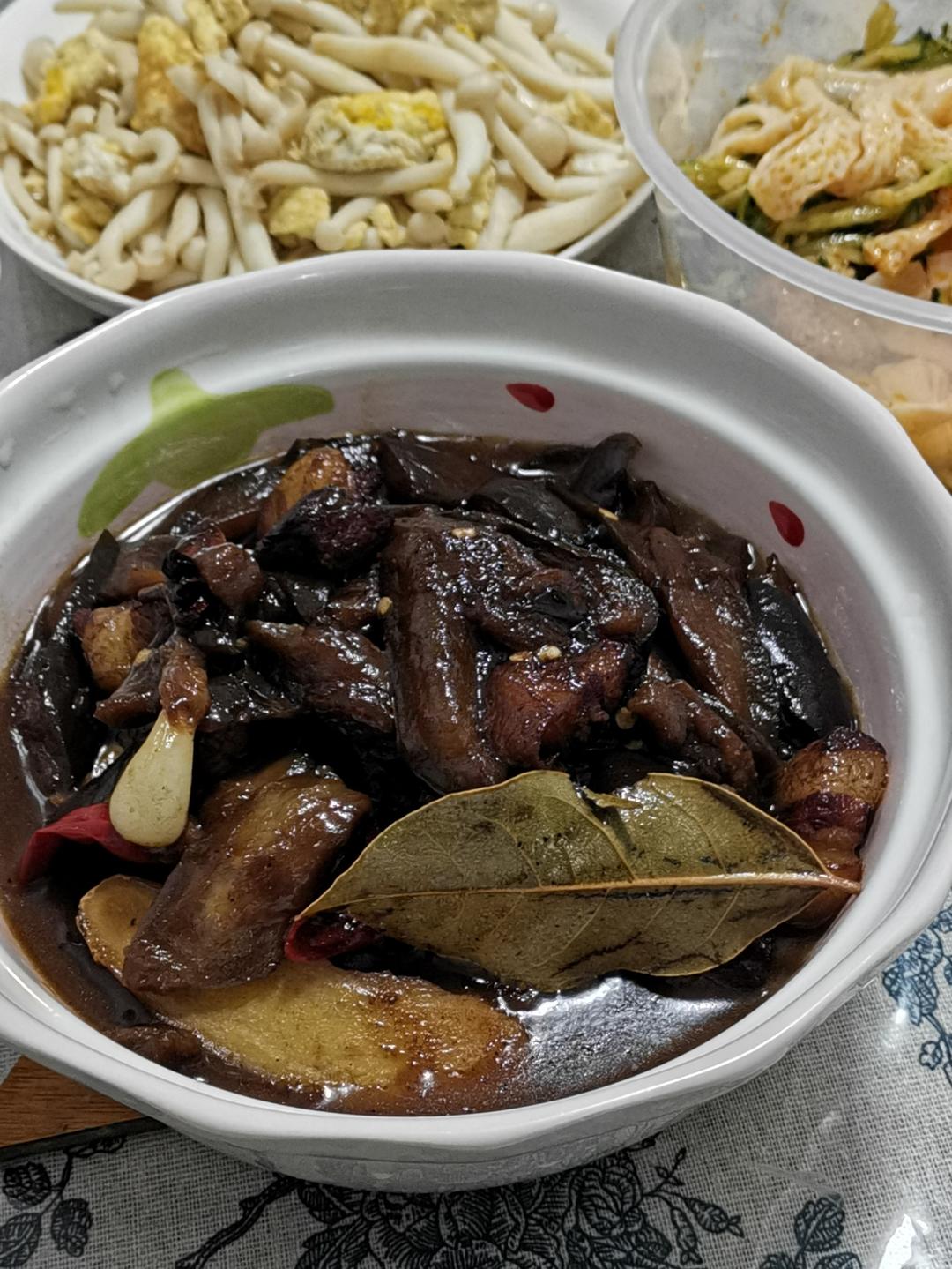 附离做的茼蒿炖豆腐