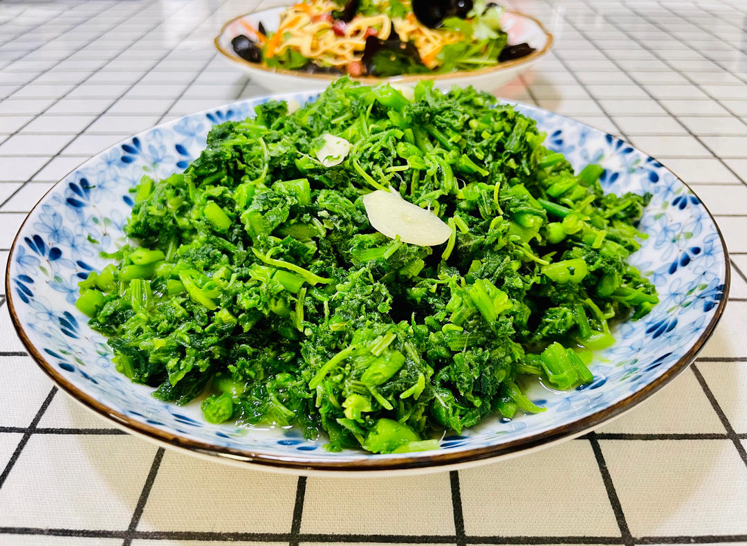 b妈小厨做过清炒南瓜叶(本地人叫南瓜头)最有营