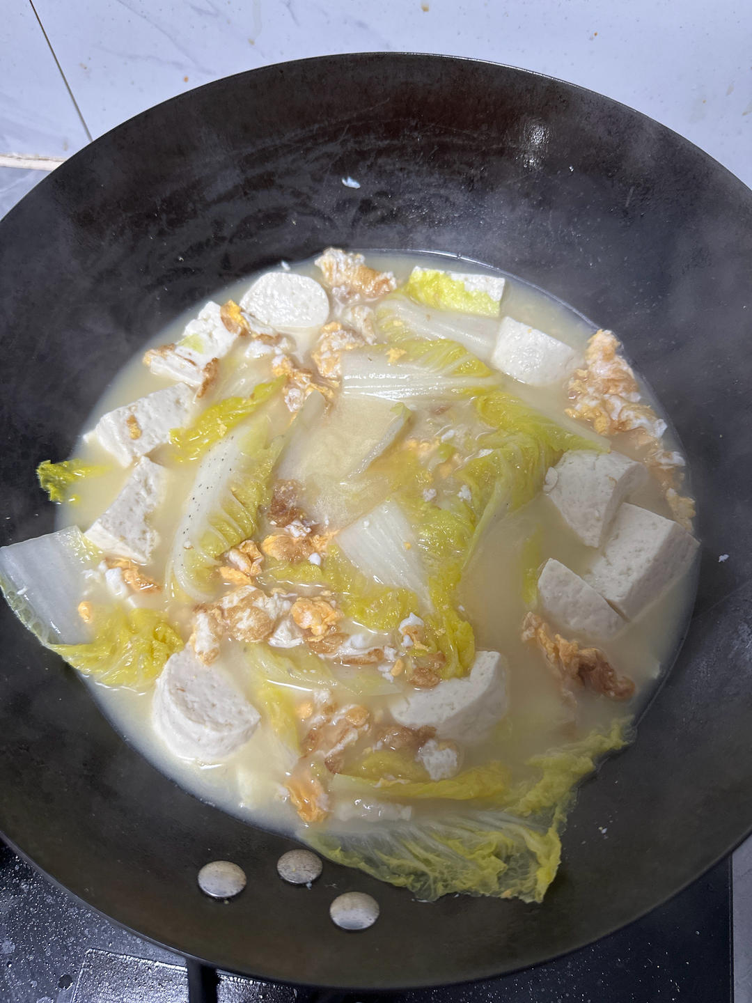 冬天做一锅热乎乎的白菜豆腐汤，食材简单‼️