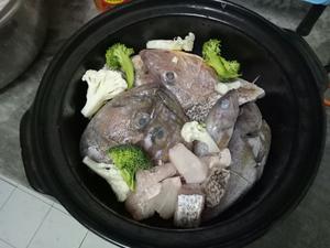 砂煲咖喱鱼头的做法 步骤4