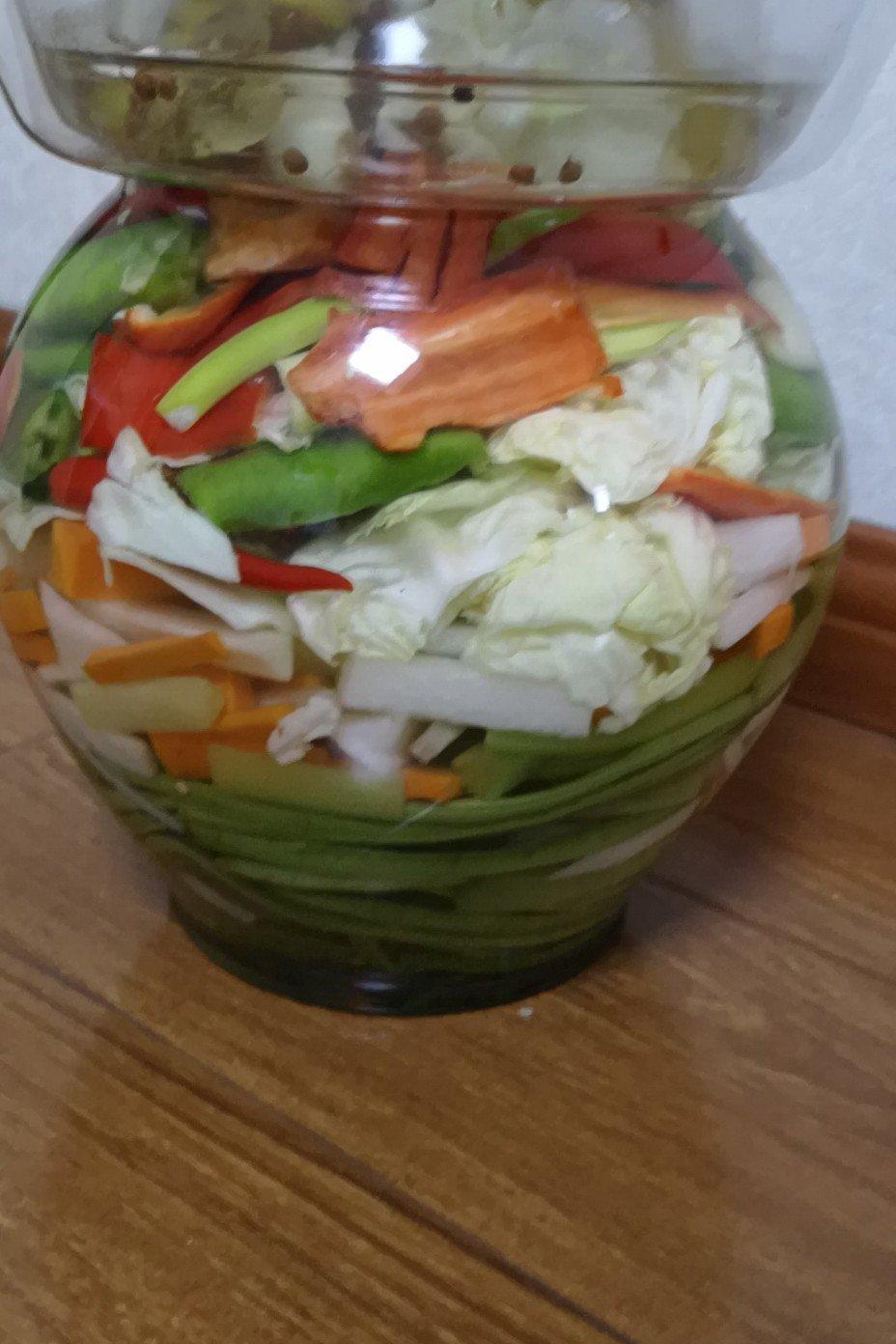 红黄绿红双喜做的四川泡菜