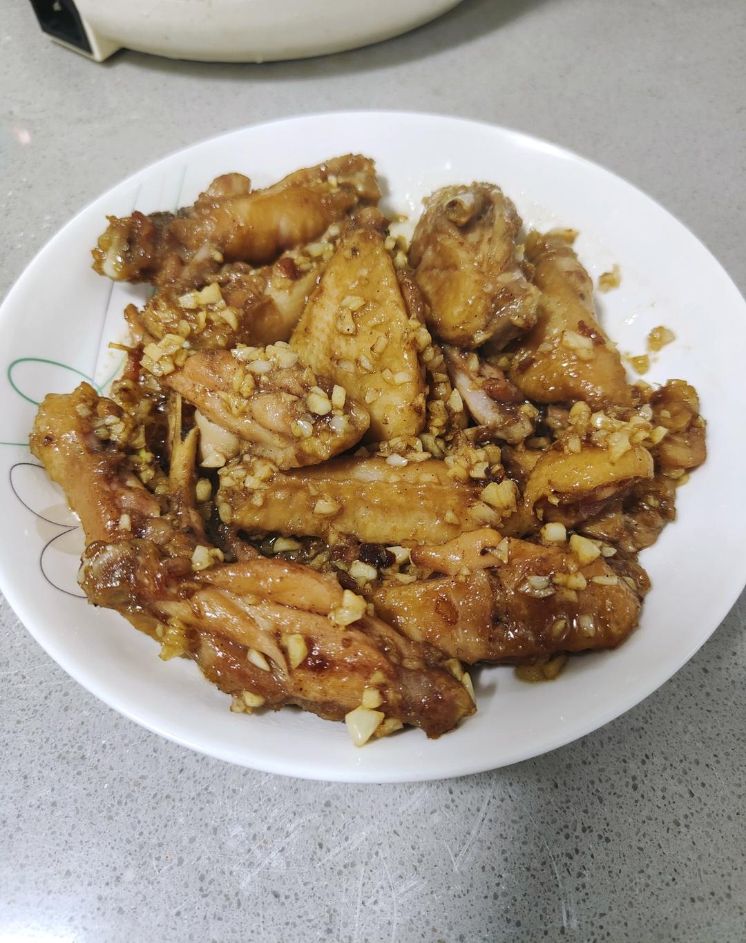 蒜香鸡翅，这才是鸡翅最好吃的做法