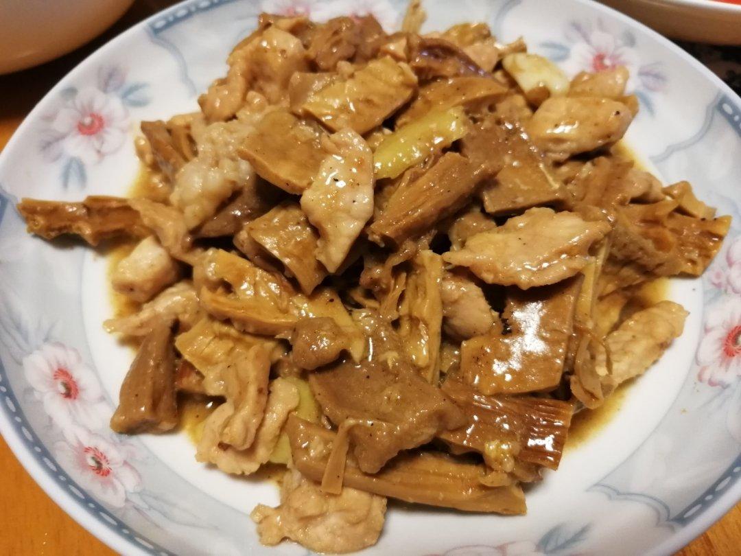 苦笋炒腩肉