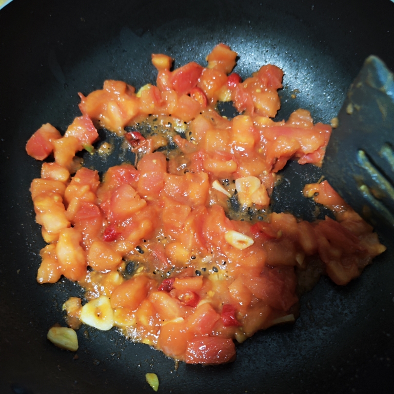 西红柿炖豆腐的做法 步骤6