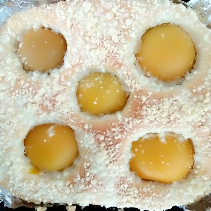 黄桃酥粒面包