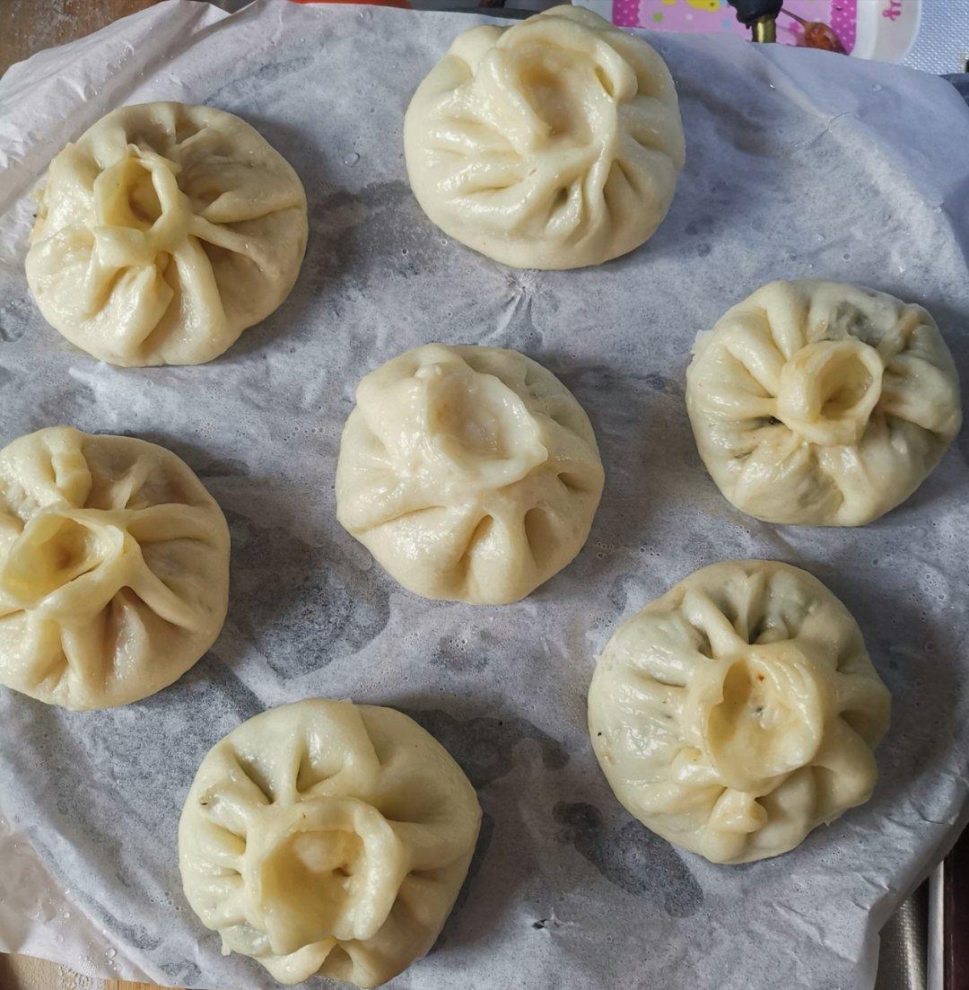 松软多汁的肉包子