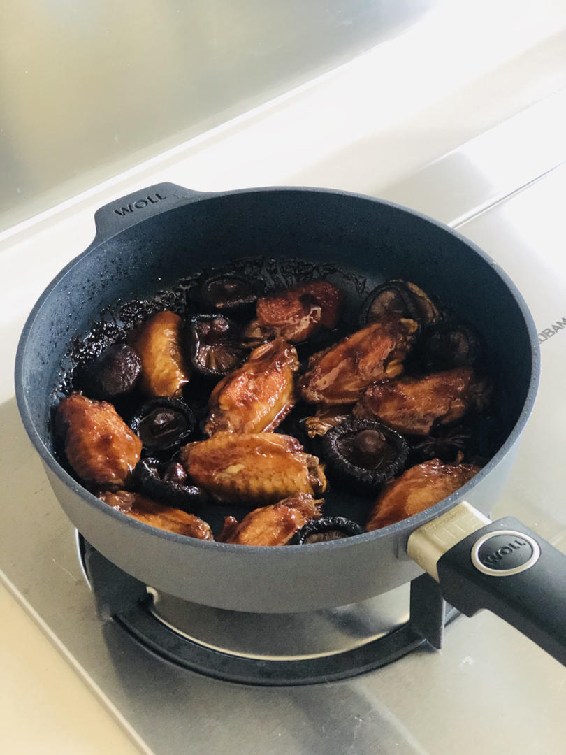 我爱你，从这里一直到月亮
-----去骨鸡翅烧香菇板栗