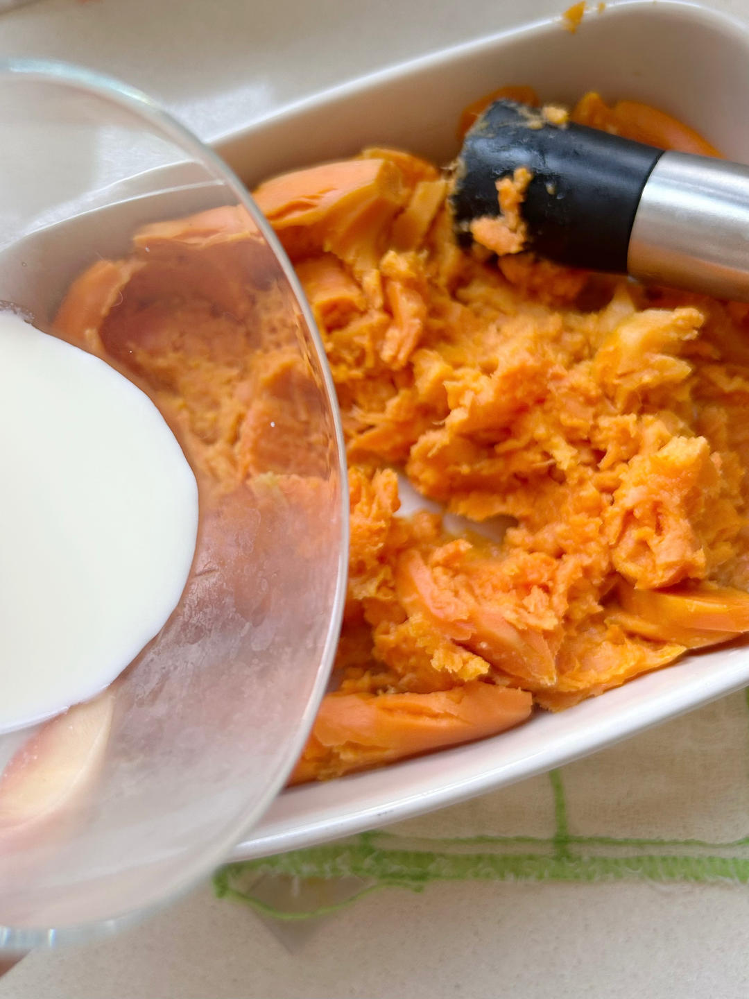 纯奶手撕吐司的做法 步骤1