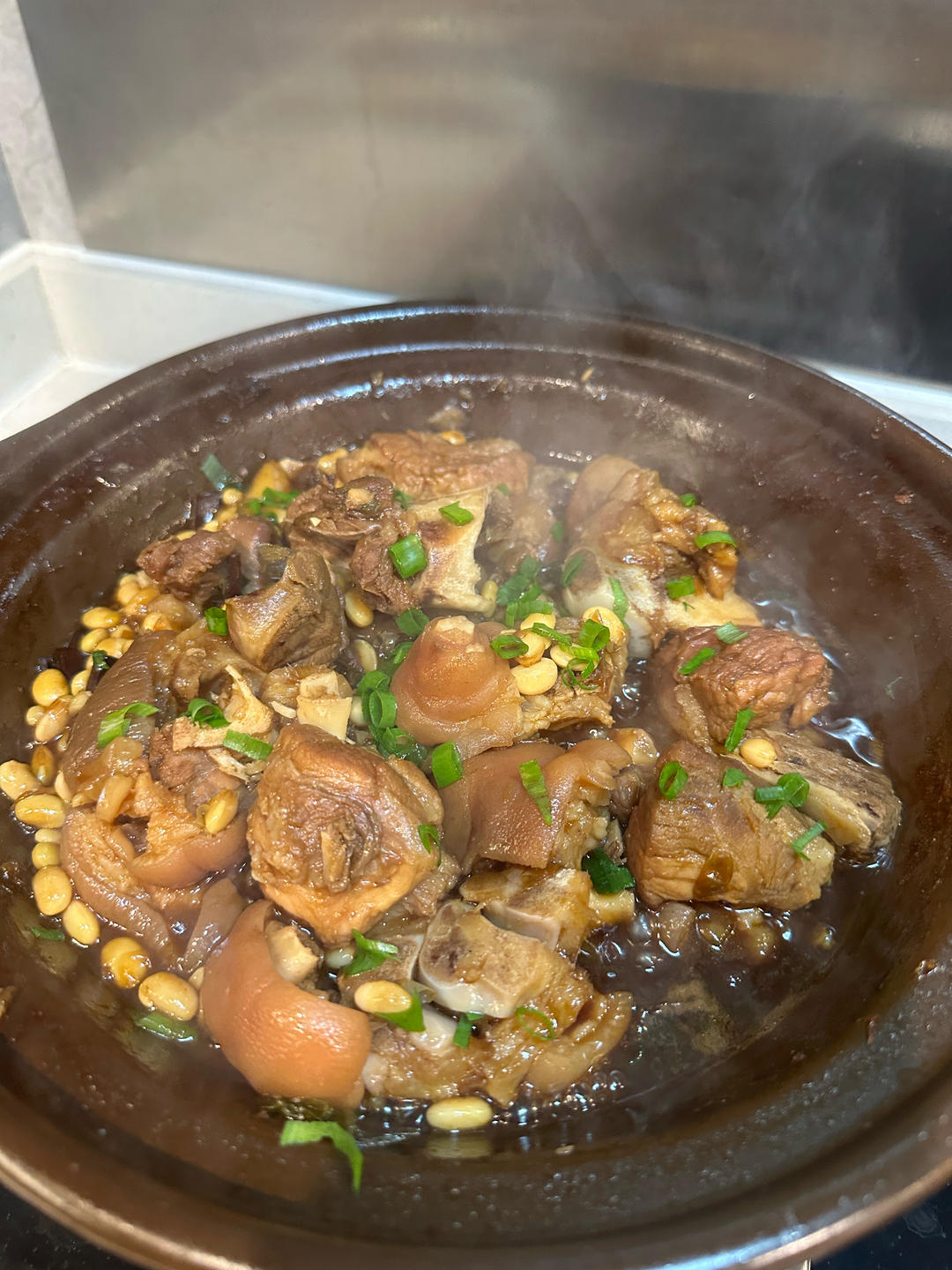 流口水的黄豆炖猪蹄