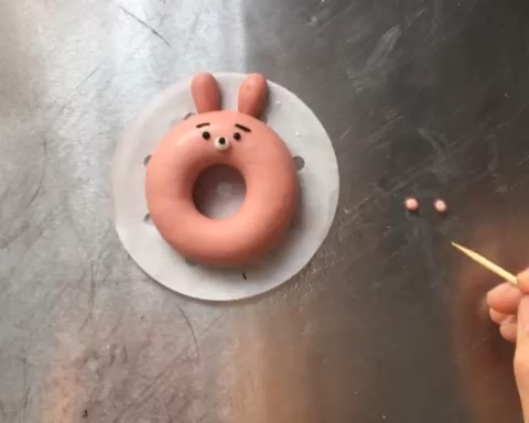小兔甜甜圈馒头_附视频的做法 步骤20