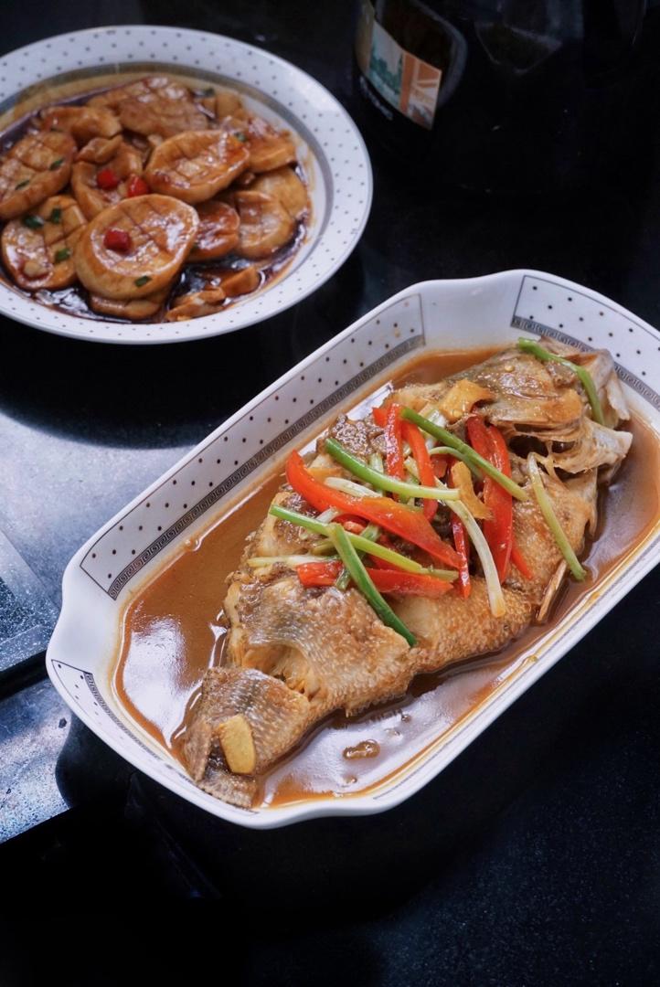 红烧鲈鱼