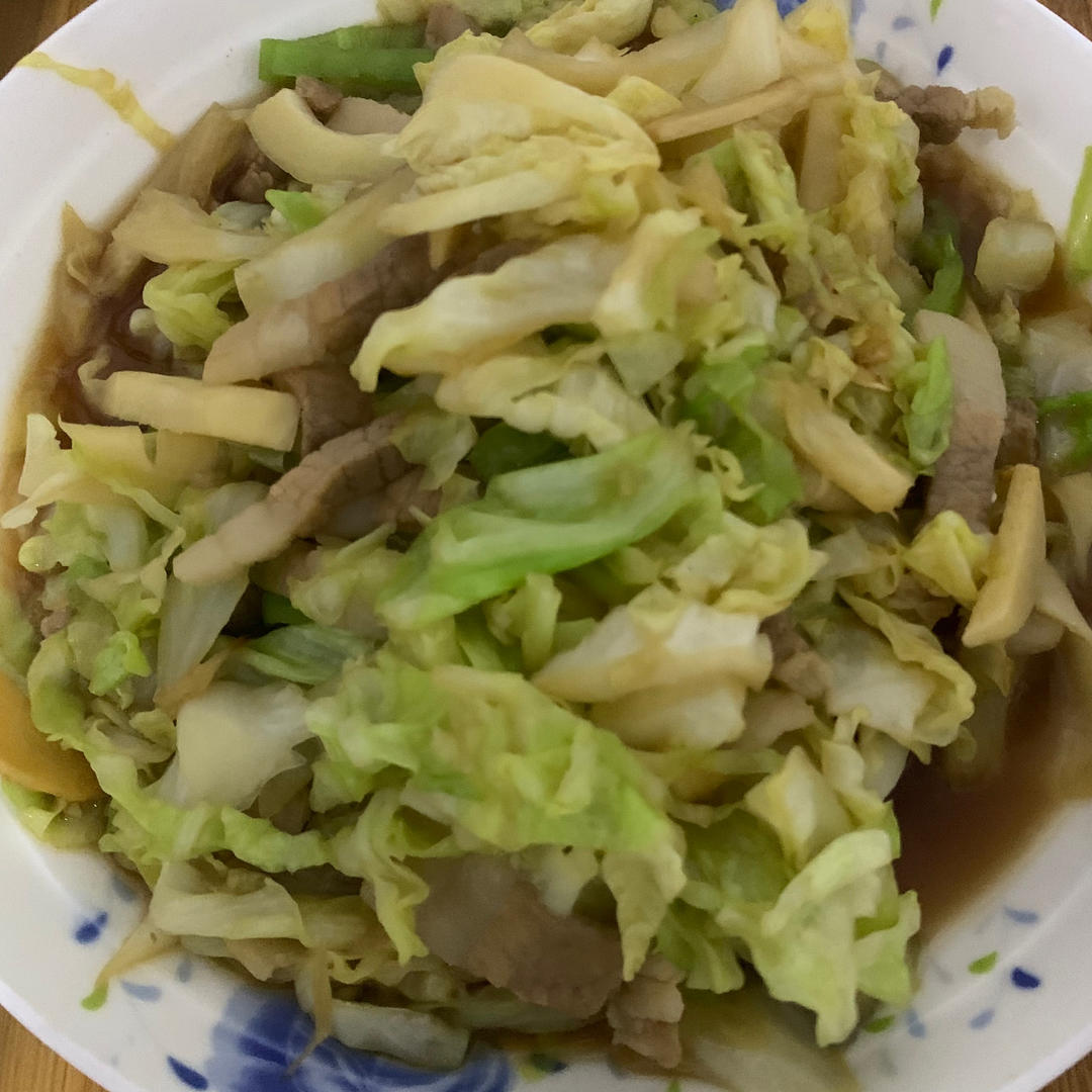 包菜炒肉片