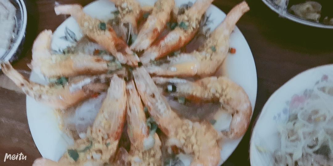 最美年夜饭-🌺花开富贵🦐（蒜蓉粉丝开背虾）