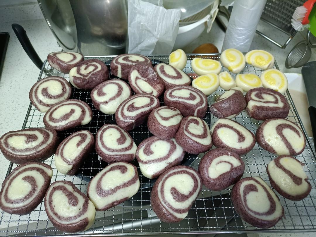 一发奶香小馒头，口感特别好！