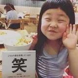 抓娃娃上瘾的晴妹妹