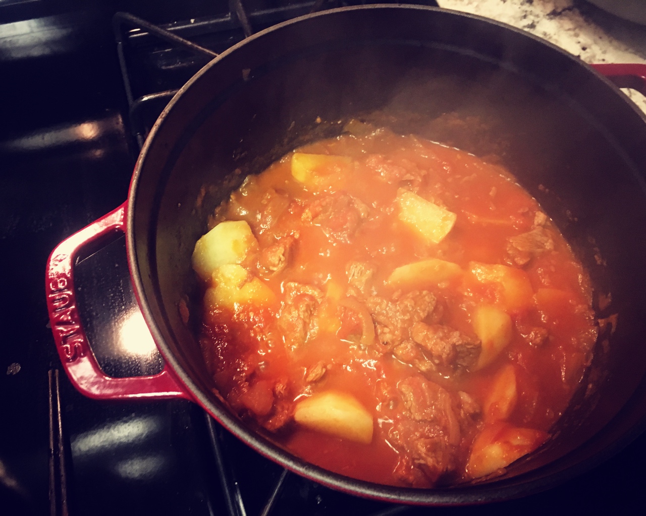 番茄土豆牛肉（不加水铸铁锅版本）的做法