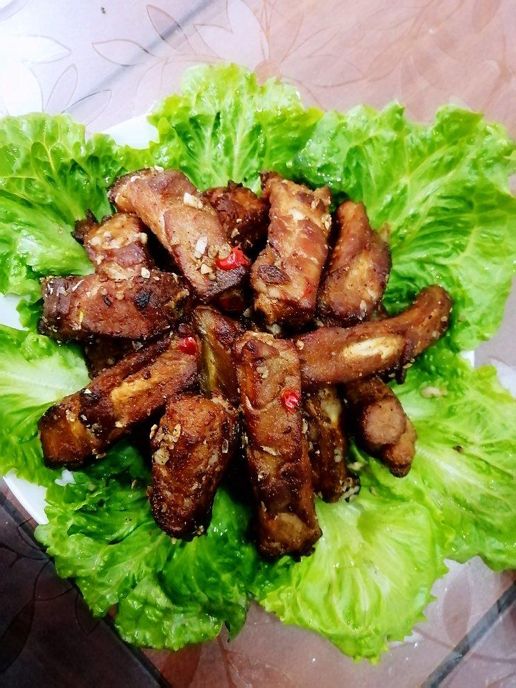 金牌蒜香排骨