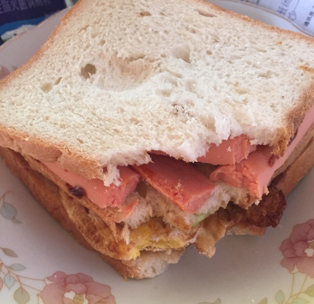 火腿芝士蛋三文治