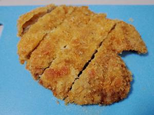 酥酥脆脆-日式炸猪排的做法 步骤11