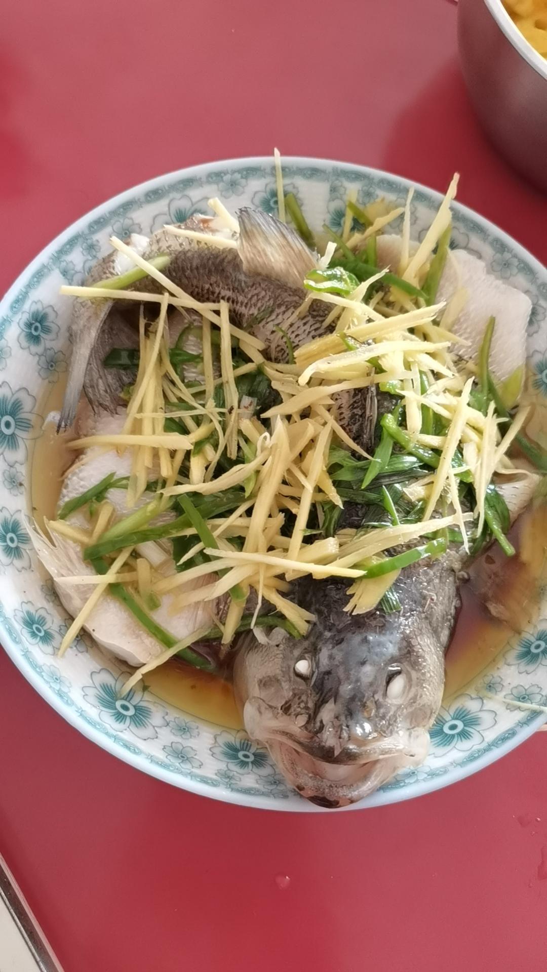10分钟做 清蒸鲈鱼 （附切鱼图解）