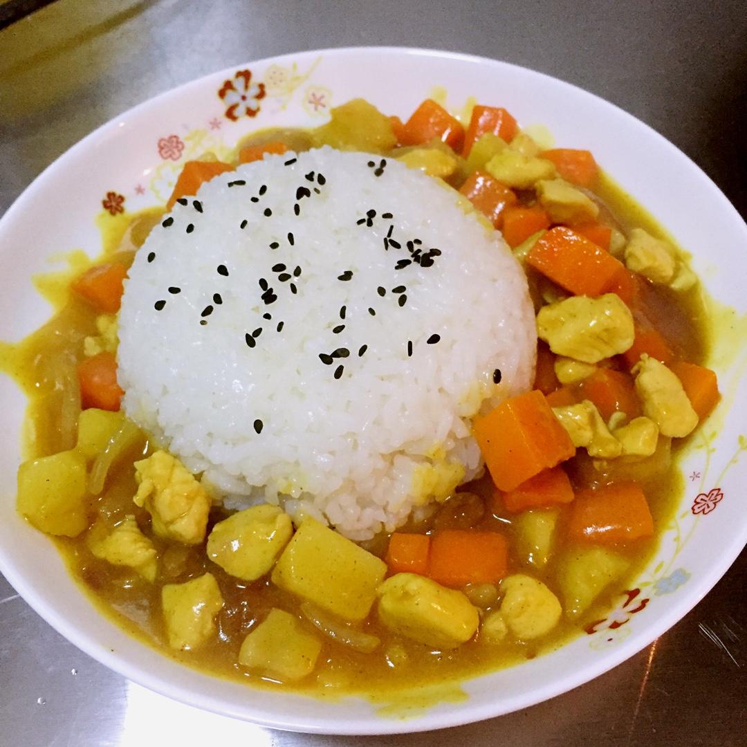 张小卷做的咖喱鸡饭