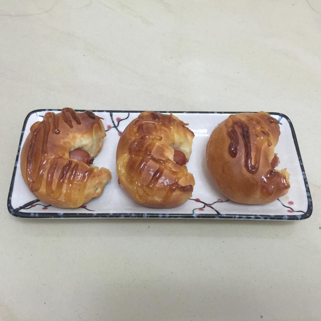 脆皮肠仔餐包