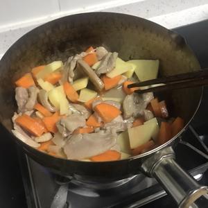 日式猪肉味噌汤的做法 步骤3