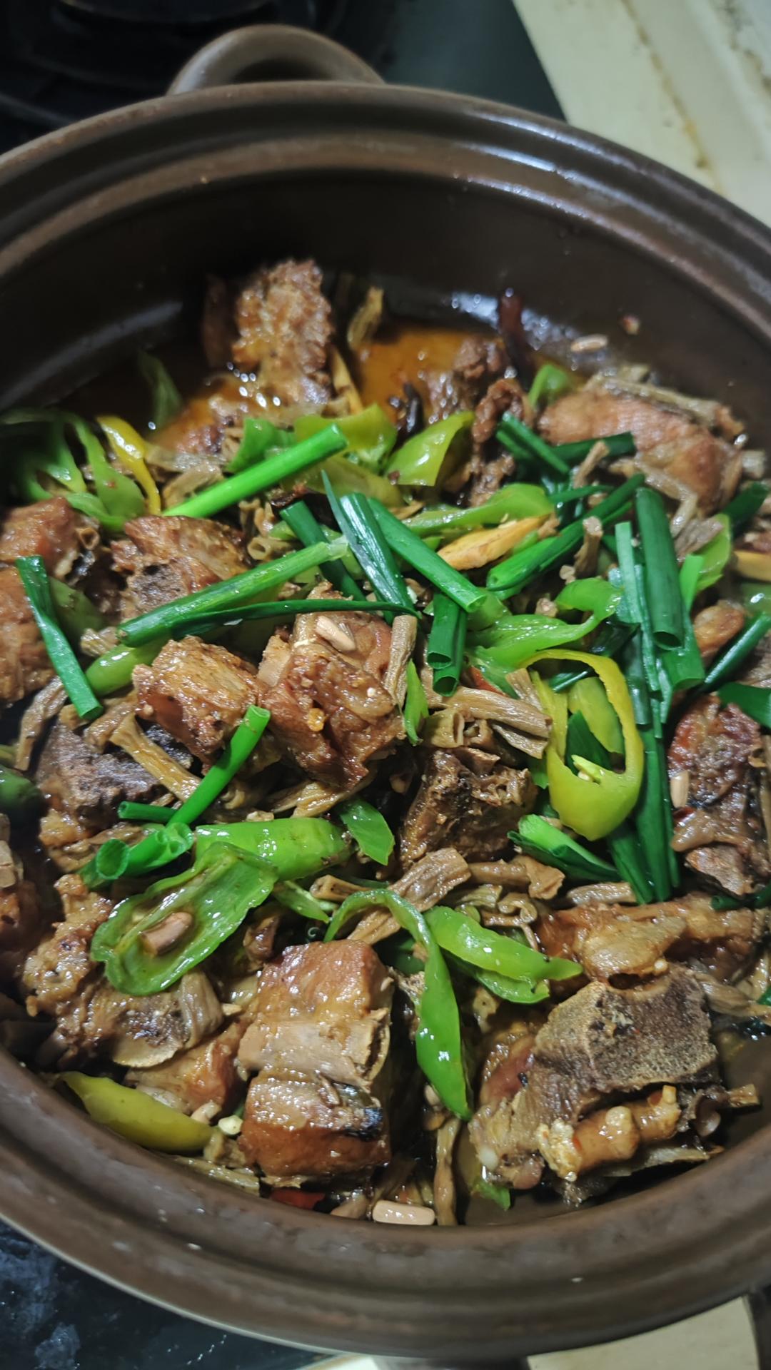腊排骨炖干豇豆