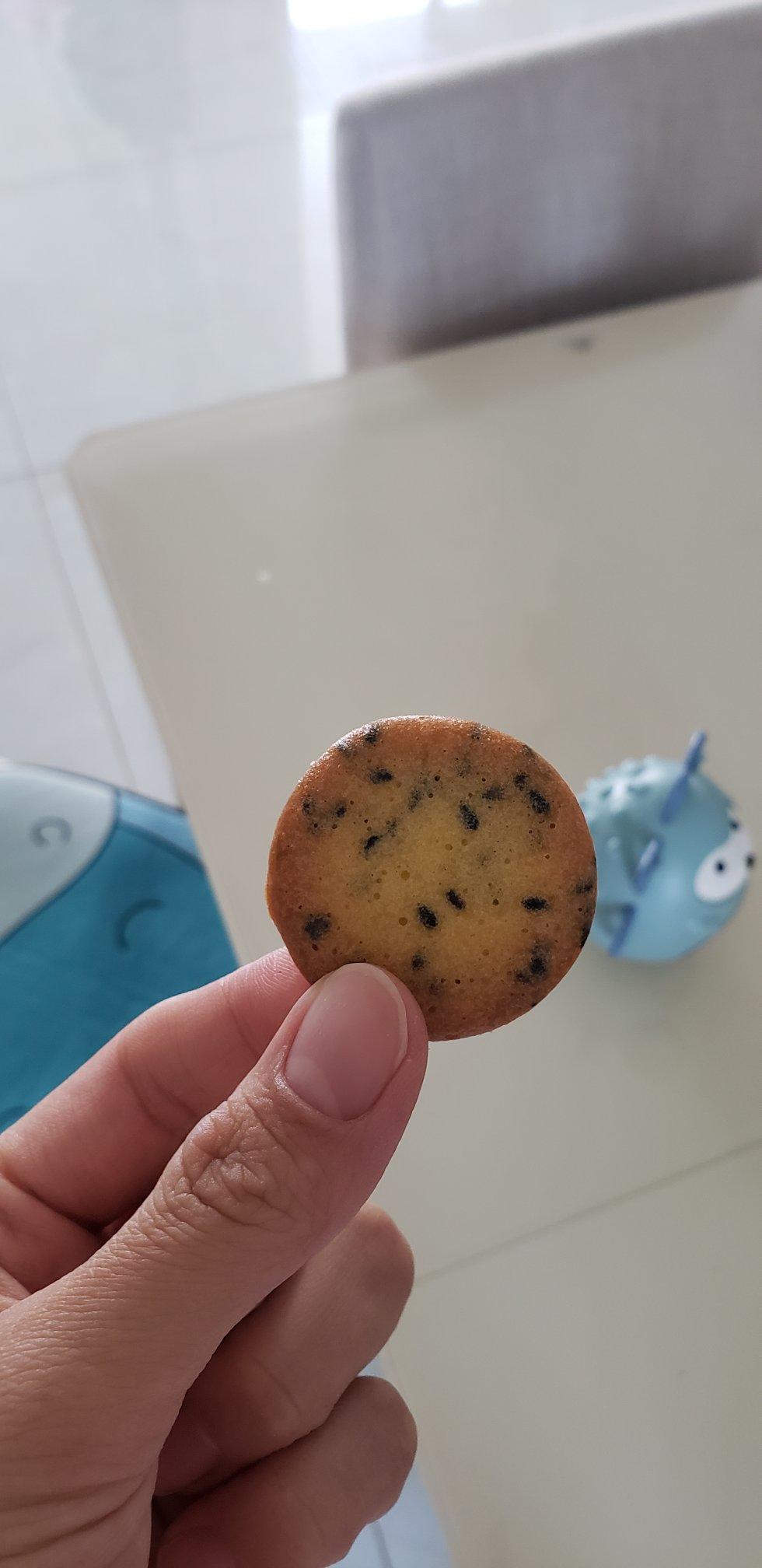 小时候的味道 — 芝麻鸡蛋薄脆饼干