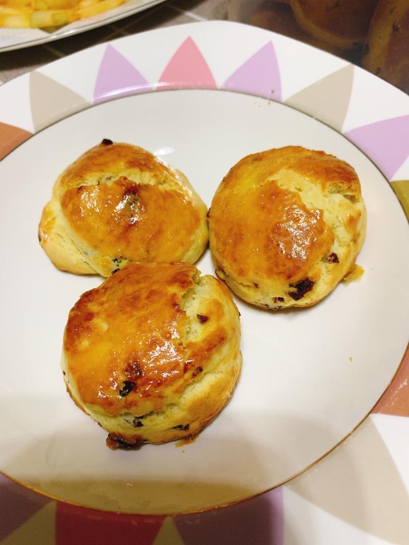 超级松软完美裂纹的司康-English scones