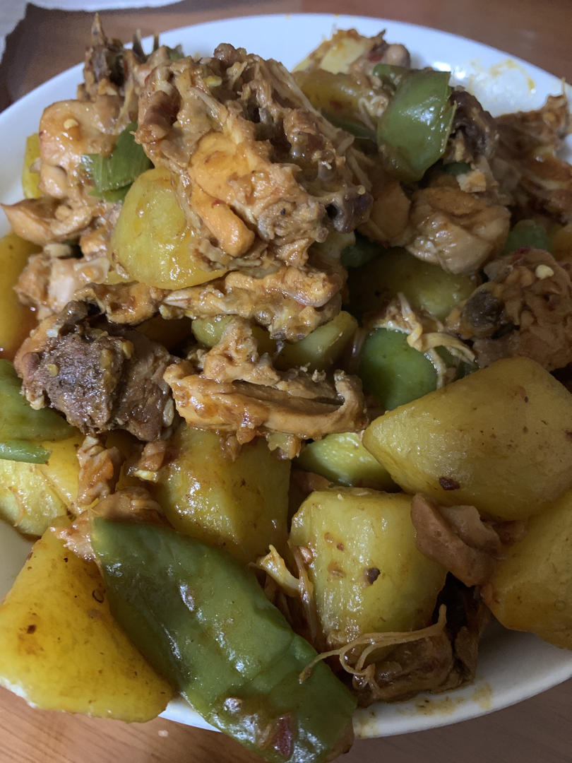 家常大盘鸡加手擀宽面